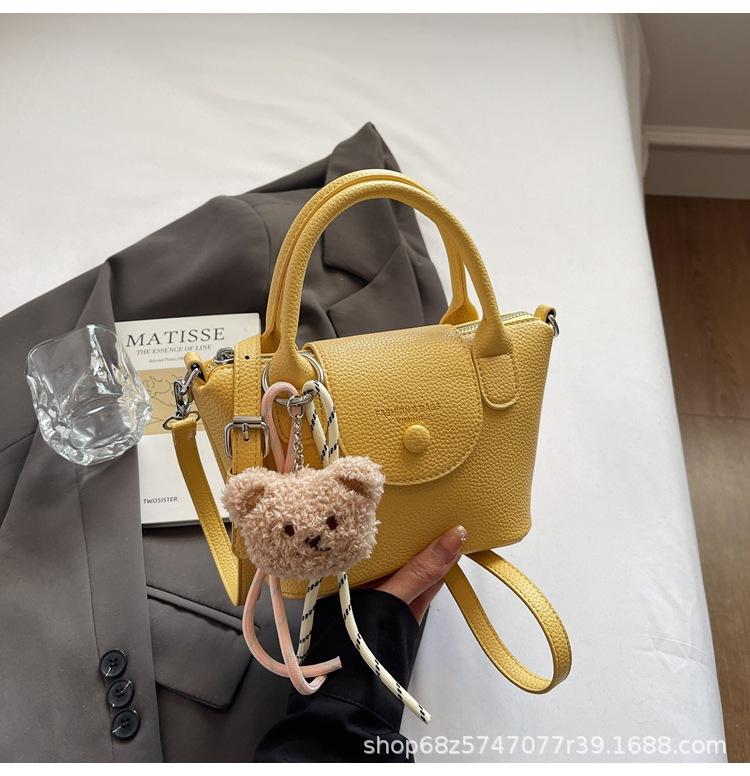 Fashion contrasting color portable small bag women's 2025 new fashion versatile commuter small tote bag single shoulder messenger bag tide