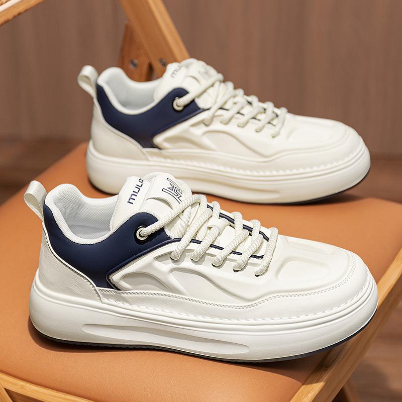 Scarpe da ginnastica casual di lusso leggero autunnali di alta gamma per giovani sportive in pelle che aumentano l'altezza