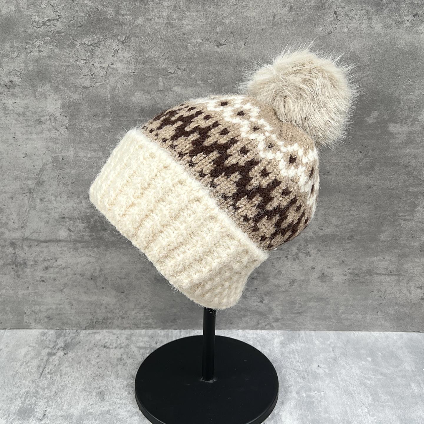 

Ins Wind Atmosphere Jacquard Wool Hat Women S Thickened Warm Ear Protection Big Hairball Knitted Cold Hat M（56-58cm）