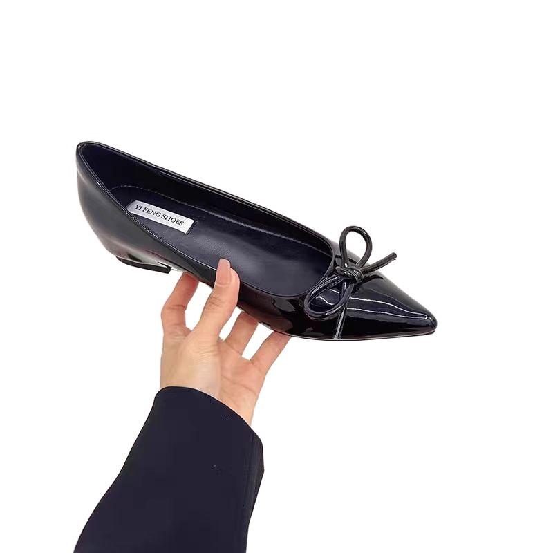 Nude Schuhe mit verstecktem Innensohlenabsatz, spitze Ballerinas, Damen Sommer 2025 neu, Schuhe mit leichtem Ausschnitt, vielseitige Schleifenschuhe