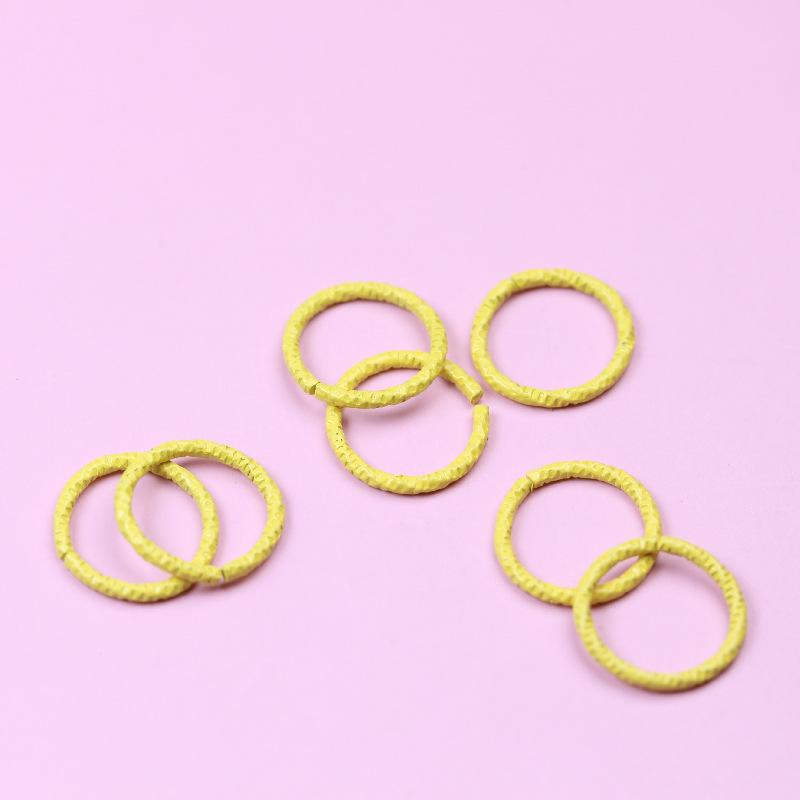 DIY Jewelry Accessories: Colored Baking Paint Embossed Rings (2,000/pack), featuring Round, Open, Single, and Twisted Flower Designs.