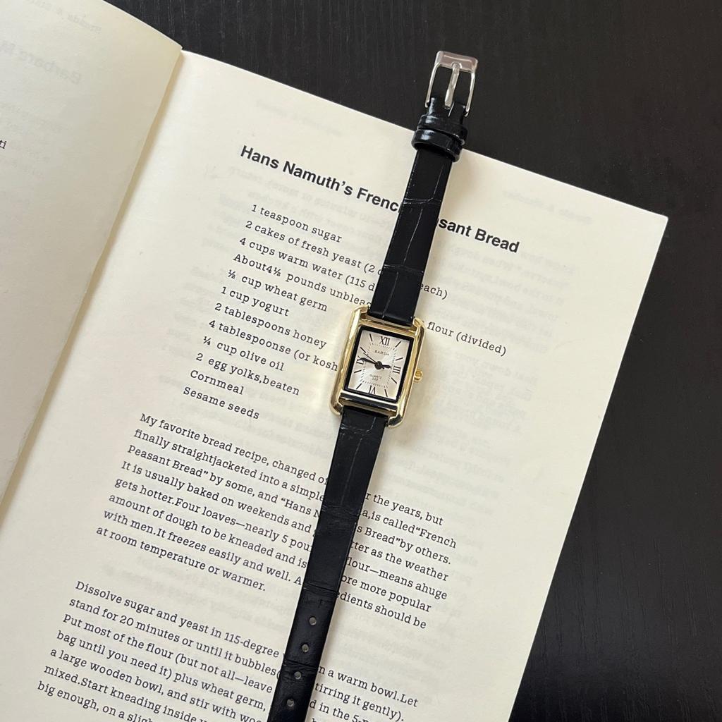 Niche Light Luxury Belt Casual Women Watch Retro Square Temperament Women