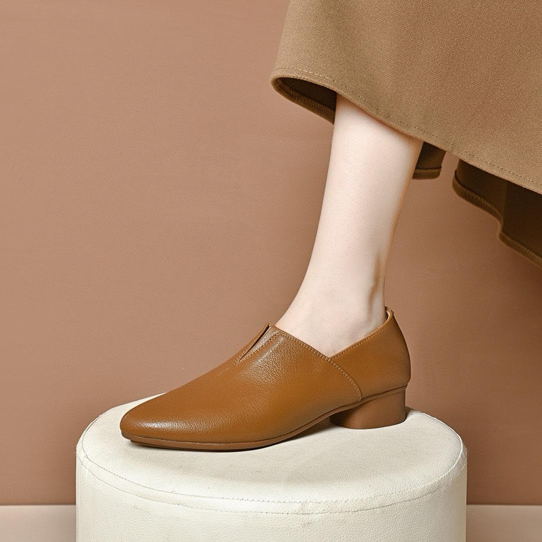 

Женские осенние простые туфли-лодочки с острым носком, мягкой поверхностью, на низком каблуке, удобные балетки из овчины 40 коричневый