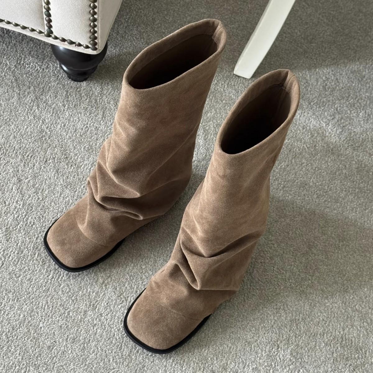 

Кашемировая версия~ Корейские нишевые замшевые плиссированные ботильоны средней длины для женщин, ботильоны с квадратным носком в стиле вестерн, ботинки рыцаря, тренд 40 хаки