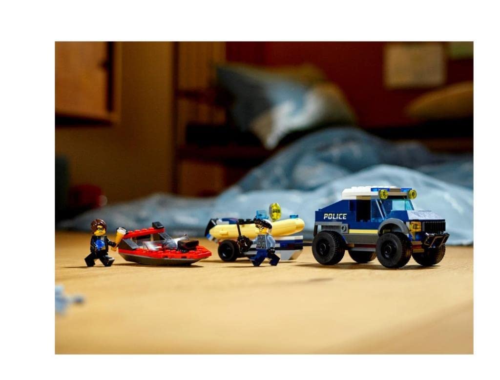 LEGO Convoiul de ambarcațiuni de poliție City Elite 60272