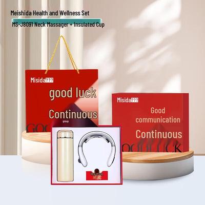 Kostýmy a sady – Športové súpravy