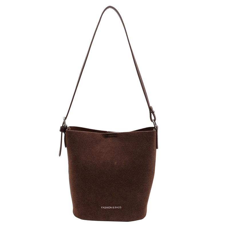 

Korean version of retro bucket bag women s 2025 new simple fashion shoulder bag high sense versatile commuter messenger bag