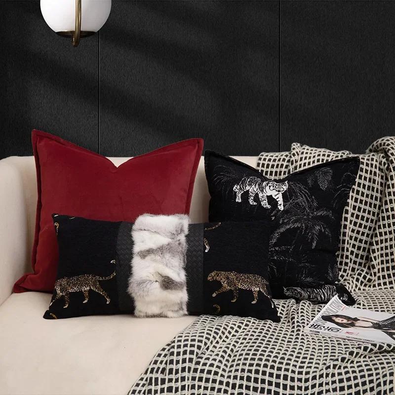 Middle Ancient Style High-end Living Room Sofa Decoration Cushion Cover Exquisite Tiger and Cheetah Pattern Pillowcase