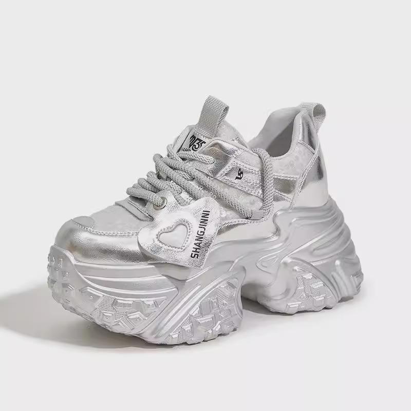 

Кроссовки на толстой подошве, увеличивающие рост, женская обувь, маленькие белые туфли, новая взрывная модель 2025 года, весенне-осенние спортивные и повседневные туфли на небольшой платформе 40 серебряный