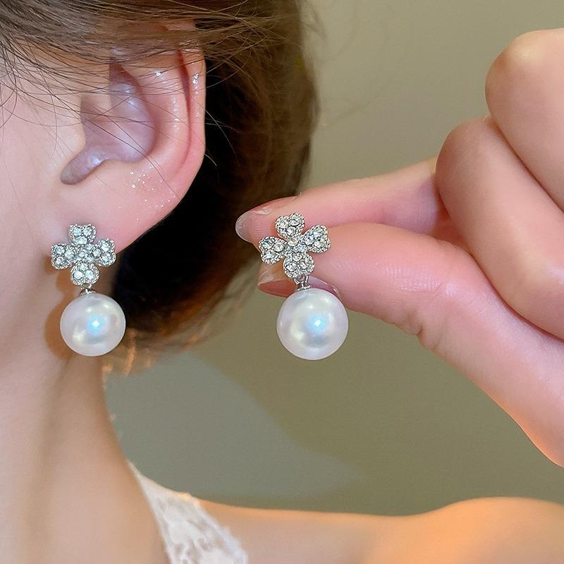 Silver Needle Zircon Flower Pearl Stud Earrings Exquisite Light Luxury High-end Earrings Niche White Versatile Earrings