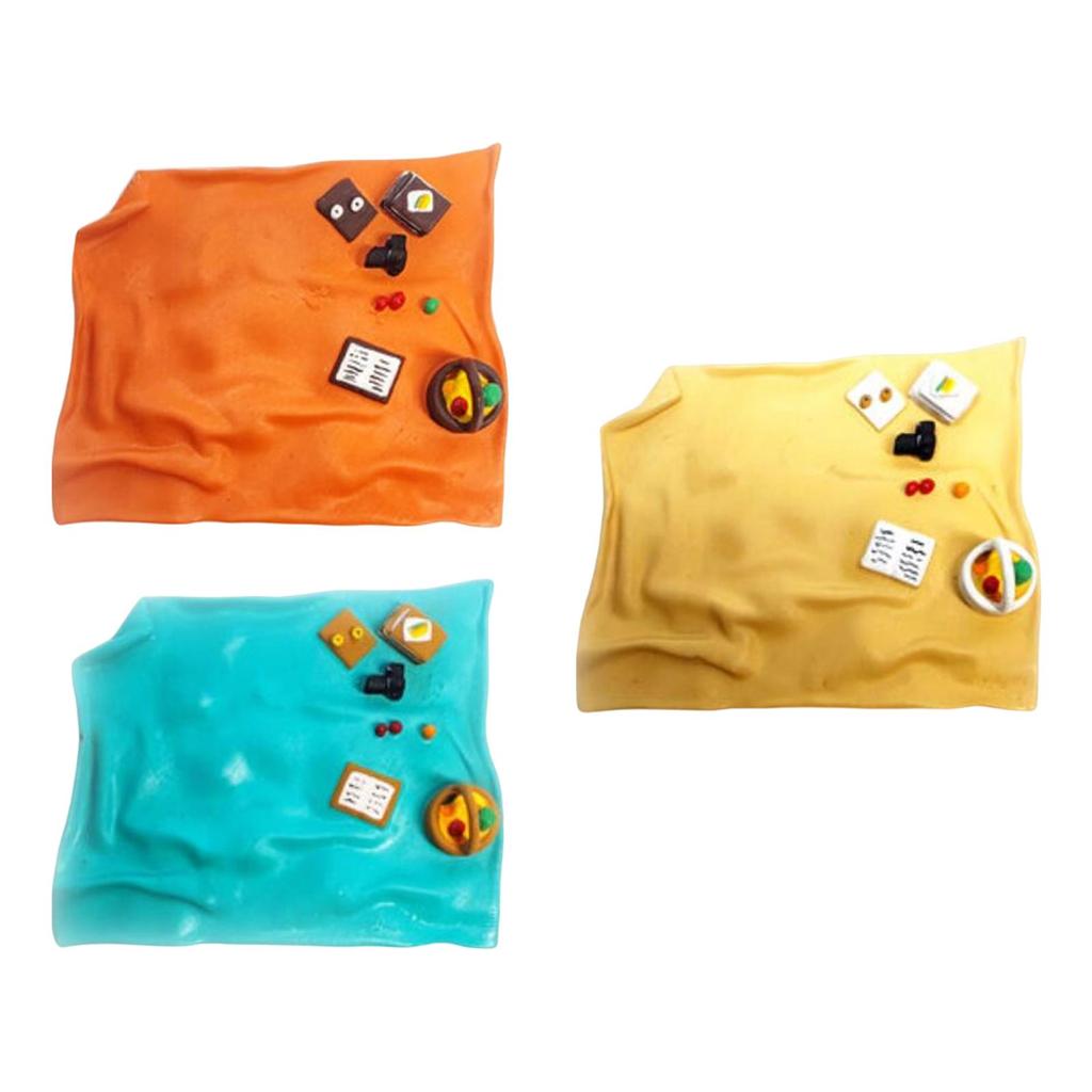 1:64 Scale Picnic Mat Miniature Blanket Beach Model Resin for Model Train DIY Projects Diorama Scenery Architecture Model Layout