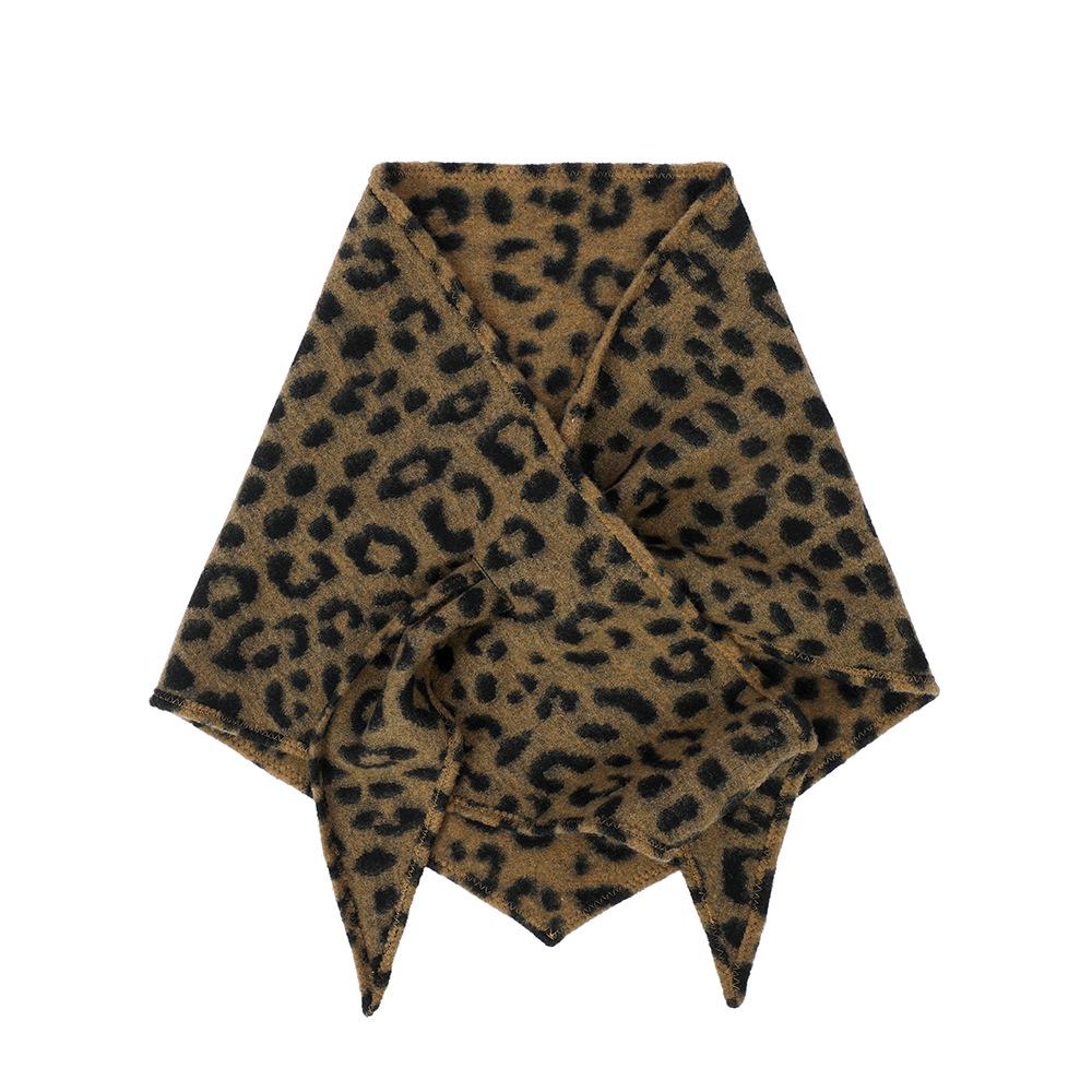 2025 High-End European & American Autumn/Winter Double-Sided Leopard Print Triangle Shawl Scarf 135cm цветной печати леопарда