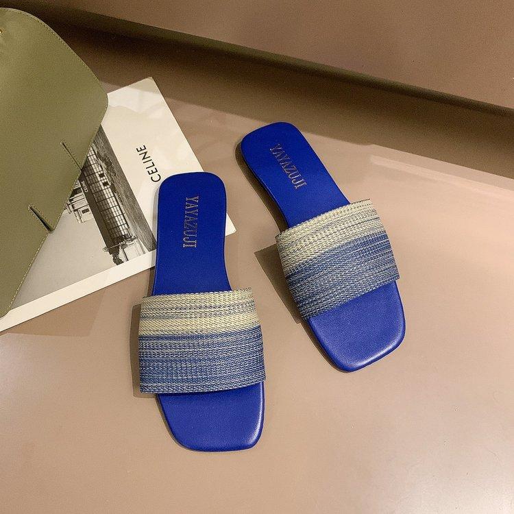 Ladies New Sandals and Slippers Printed Flat-bottomed Slippers Large Size Beach Slippers Easy To Wear Outside Slippers