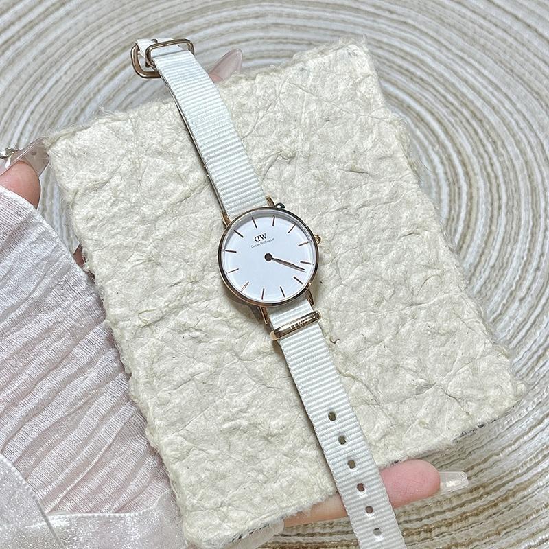 DANIEL WELLINGTON Pure White Texture Watch Quartz Movement Fabric Strap White Dial Women's Watch DW00100313-2