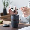 Japanischer Stil Tee-Trennung Aufbrühbecher Keramikkappe Kreativer Filter Tragbar Haushalts-Teetasse Wasserbecher