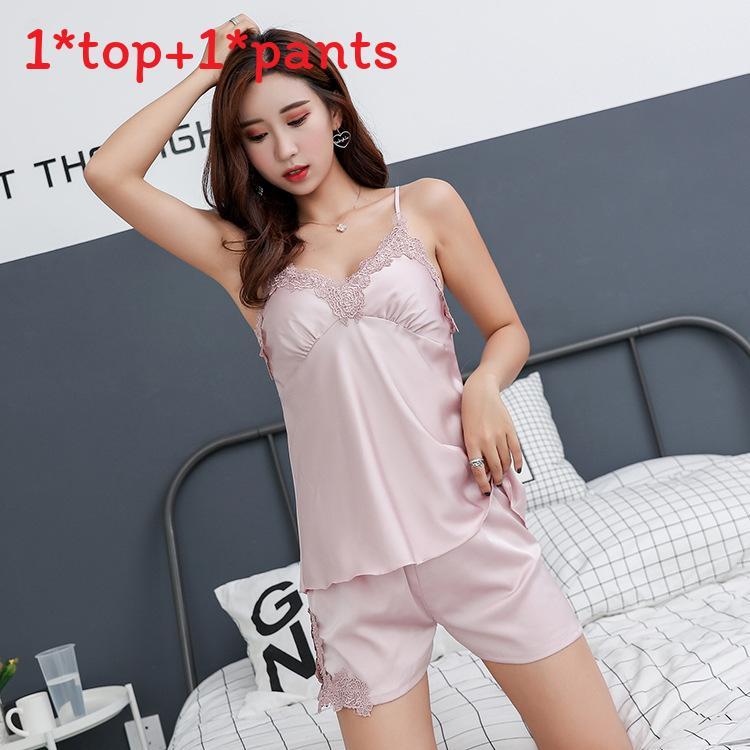 Kadınlar İçin Yazlık Lounge ve Uyku İçin Göğüs Pedli İpek Dantelli Pijama Takımı