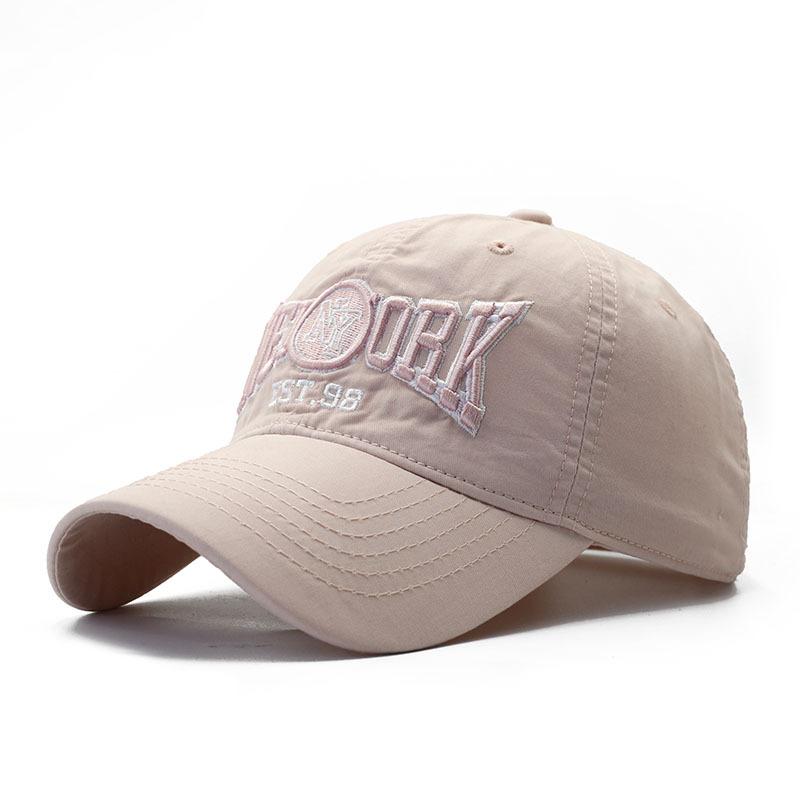 Spring and Autumn New Men's and Women's Casual Fashion Baseball Caps, Letter Embroidery Trendy Brand Sunshade Caps Show a Small Foreign Face