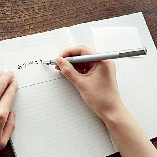 Muji Penna Stilografica con Corpo Rotondo in Alluminio Nero 13,71 cm Include 1 Cartuccia d'Inchiostro Fine