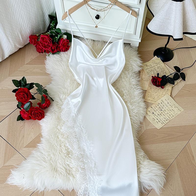 Fashionable and Sexy Nightgown, Backless, Form-fitting Ladies' Home Wear, Halter Dress, Lace Trim Nightgown