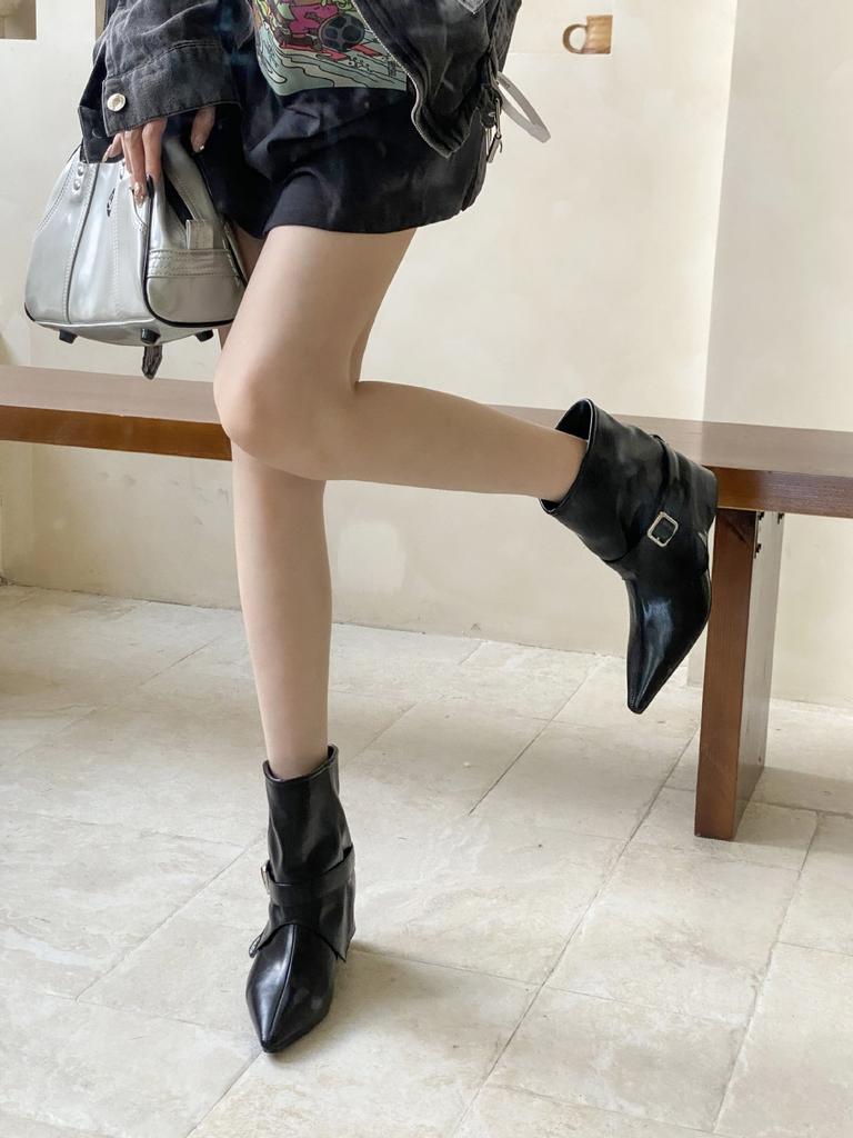 2025 autumn new European and American French pointed toe heel temperament French fashion sexy beautiful women short boots