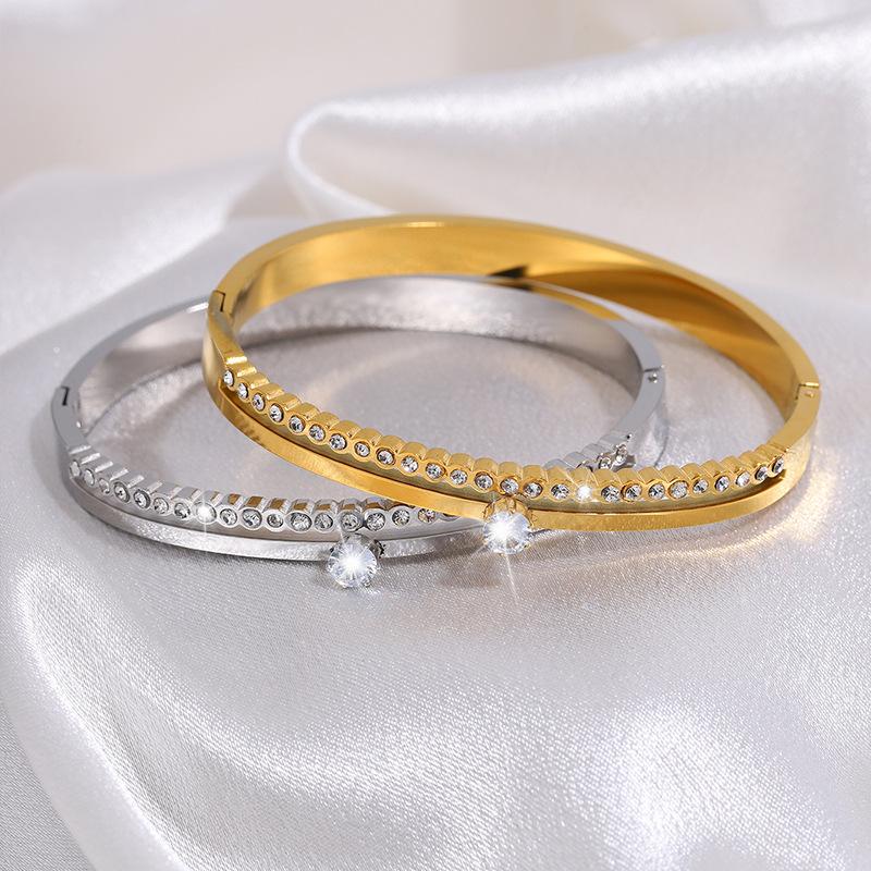 European and American Fashion Crown Full of High-end Temperament Bracelets