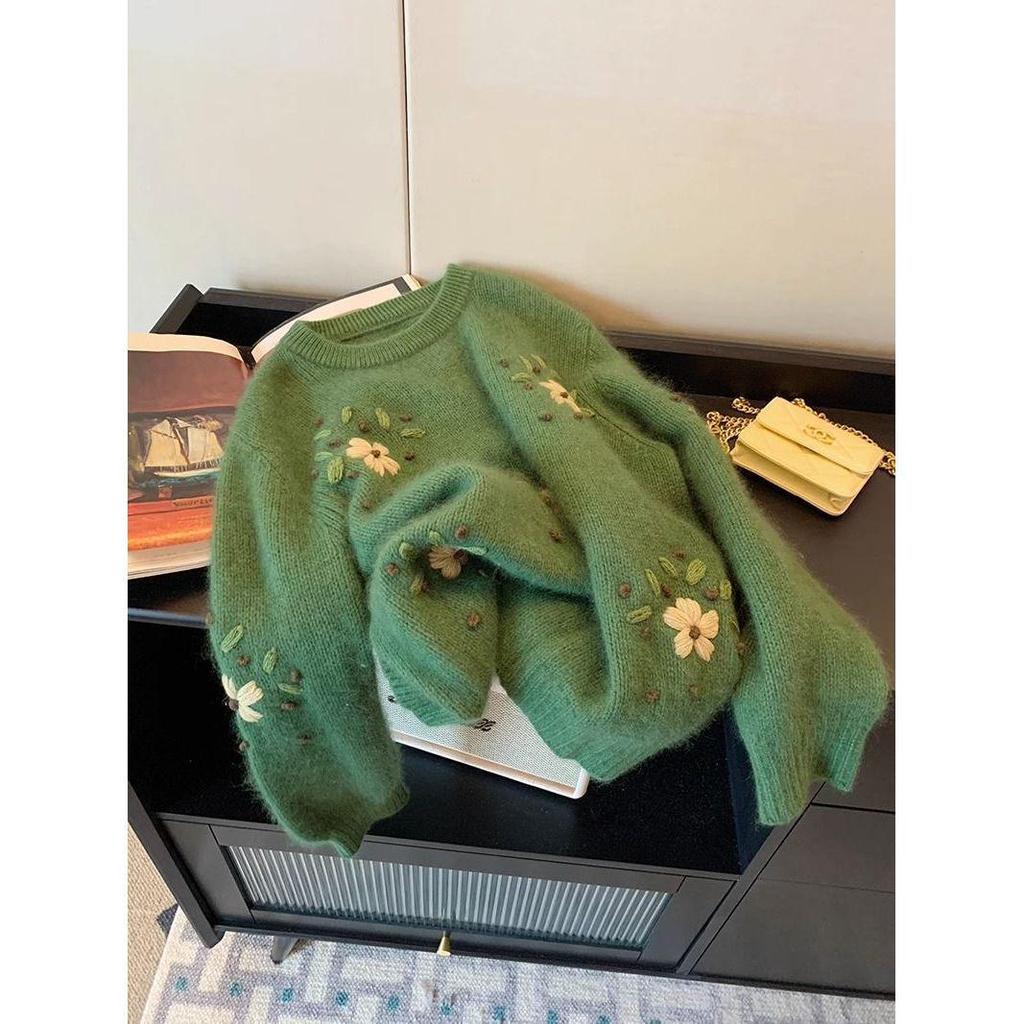 Women's Autumn 2026 Retro Green Floral Embroidered Soft Round Neck Sweater - Loose Lazy Style Knit Top