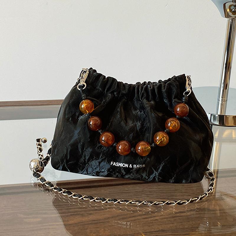 

Новая китайская популярная женская сумка 2024 года, новая изысканная маленькая сумка в национальном стиле с бисером, сумка-мессенджер на цепочке, сумка-ведро, счастливая сумка чёрный