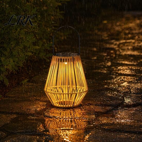 Rattan Woven Solar Lamp Lantern, Outdoor Faux Light, Rustic Waterproof Decorative Light Powered Hanging Lantern for Garden Balcony Patio Porch