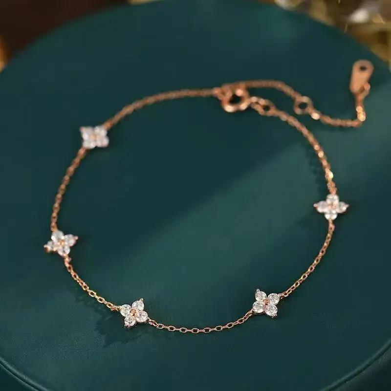 1PC French light luxury four-leaf clover bracelet female-feeling gypsy flower versatile hand jewelry