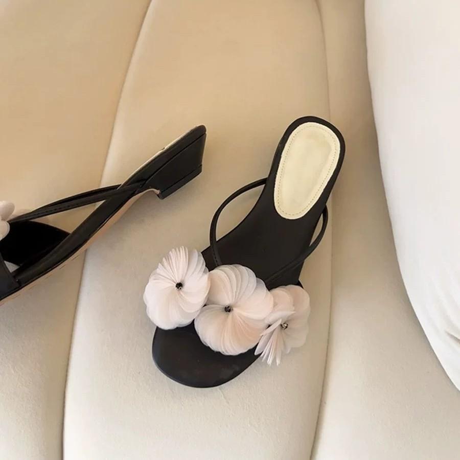 Sheepskin version~ French fairy style flower toe cool slippers women's outer wear 2025 summer versatile low-heeled sandals