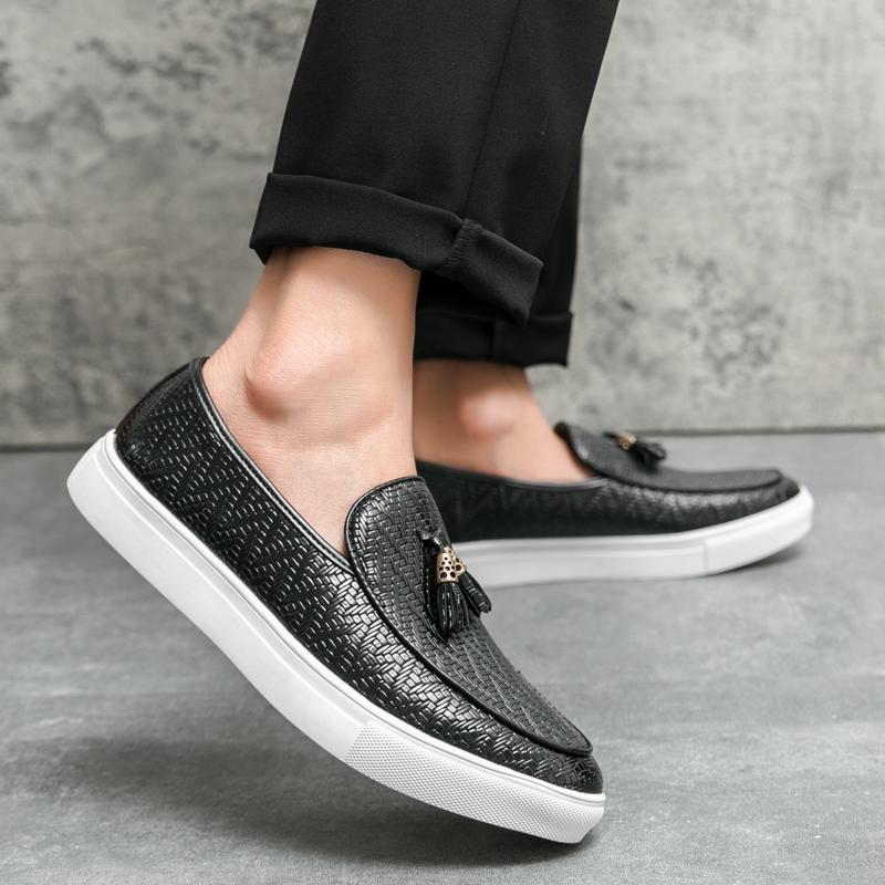 Fashion Daily Commute Men Casual Leather Shoes Brand Driving Men Loafers Moccasins Office Business Shoes Mens Italian Style Tassel Shoes