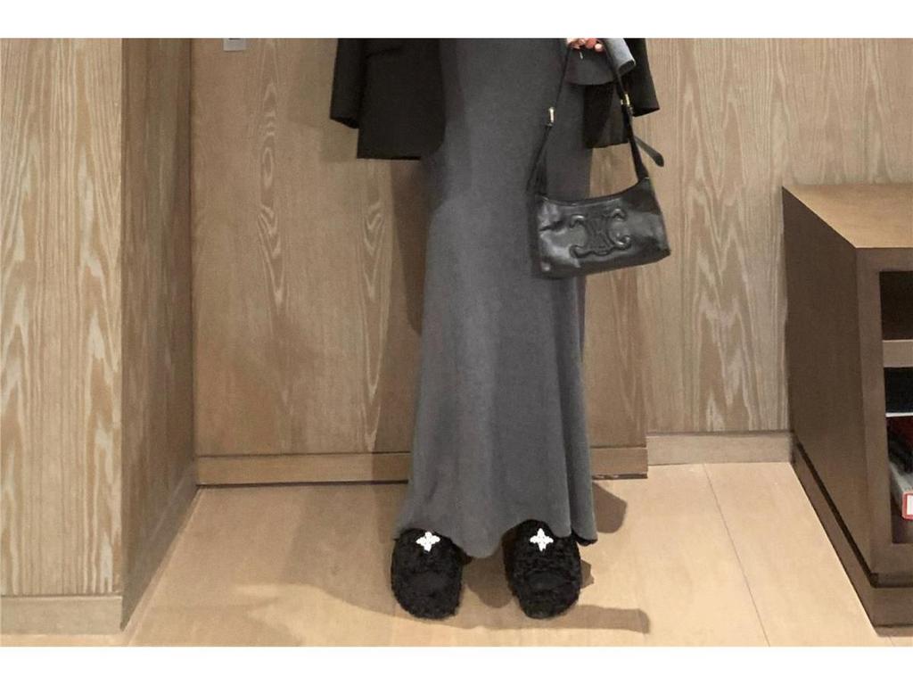 Women's French Style High-Neck Slim-Fit Dress: Mid-Length Hip-Wrap Skirt Design