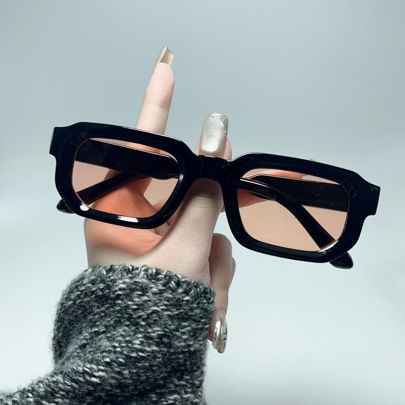 New Men Small Framed Square Sunglasses Fashion Women Summer Uv Protection Eyeglasses Vintage Designer Eyewear Uv400