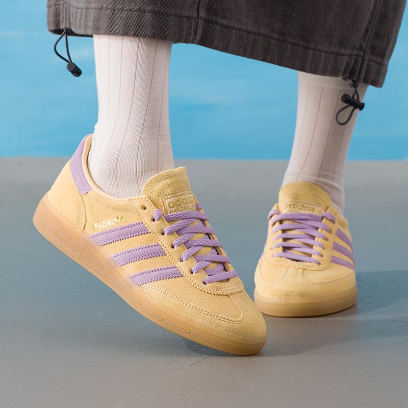 Adidas Women s Spezial Low-Top Skate Shoes 39