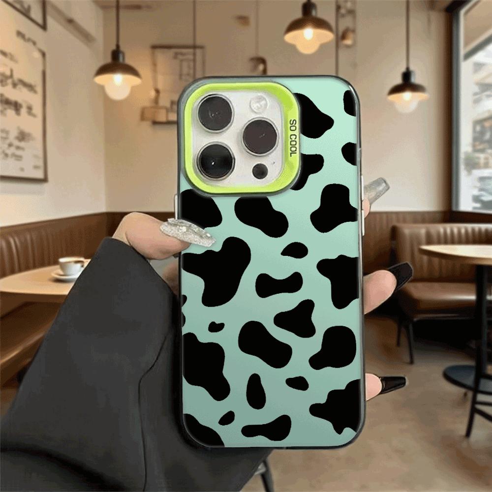 Black and White Cow Print Hard Phone Case for Iphone 16 15 14 13 12 11 Pro Max Mini Shockproof Anti-Scratch Protective Cover