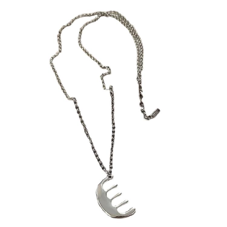 

Comb Shaped Pendant Accessory For Females In Metal Versatile For Office And Leisure Activities