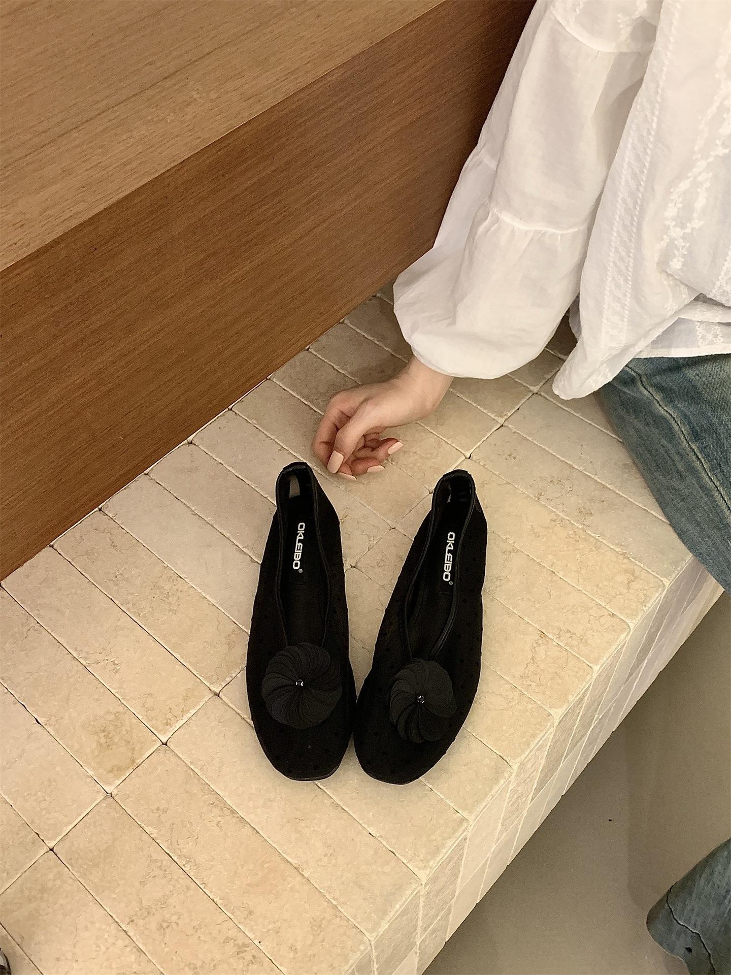 

French Gentle Wind Flower Polka Dot Mary Jane Shoes Women S Spring And Summer Flat Bottom One Pedal With Skirt Single Shoes 39 чорний