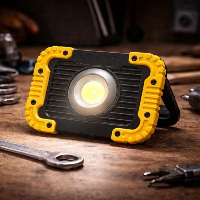 Projecteur LED portable - SIROCO - COB 6W 13,5 cm - IP53 anti‑choc - Poignée multipositions &amp; 4 aimants