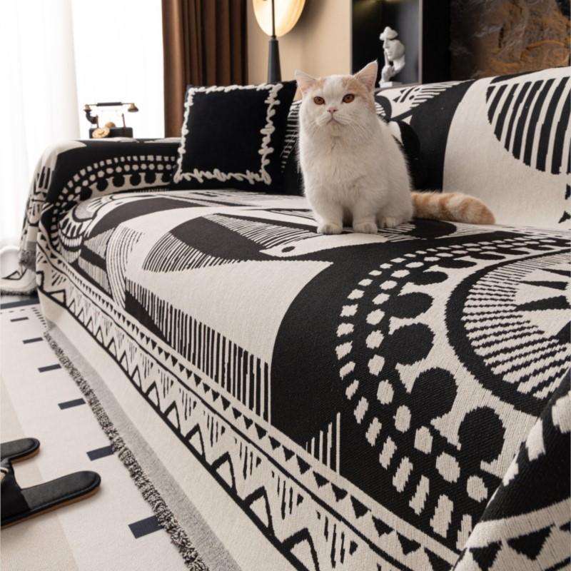 All-Season Universal Couch Camping Blanket Sofa Mat Chenille Ethnic Style Sofa Cover Full Coverage Non-Slip Couch Protector