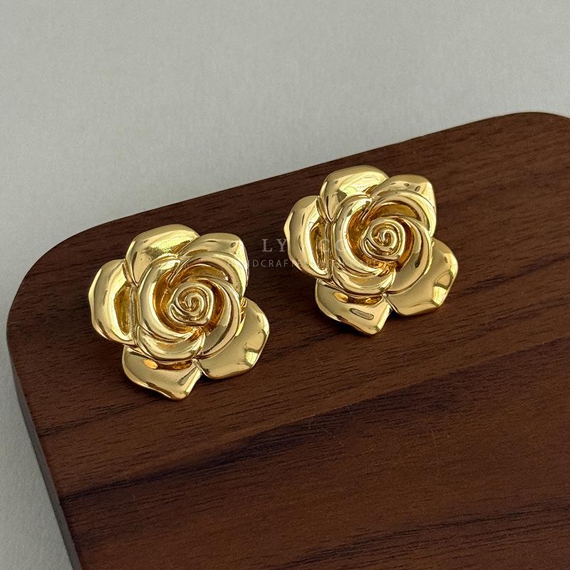 Retro Gold Rose Pullable Collarbone Chain Neck Chain Extension Premium Light Luxury Stud Earrings Exquisite Fashion Earrings