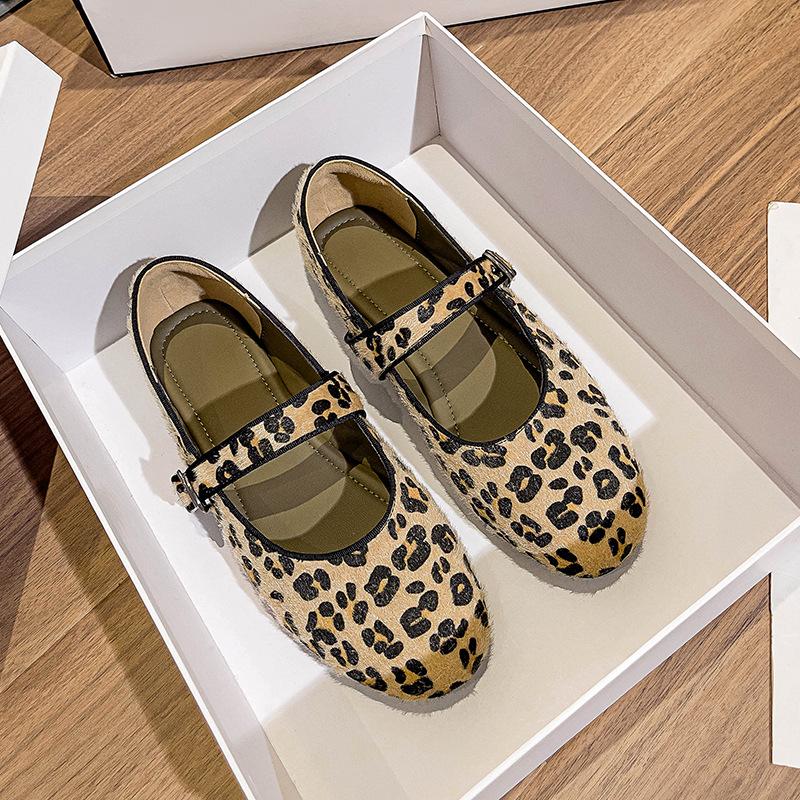 Autumn and winter fashion versatile leopard print flat-soled single shoes round head soft sole Doudou shoes with Mary Jane shoes
