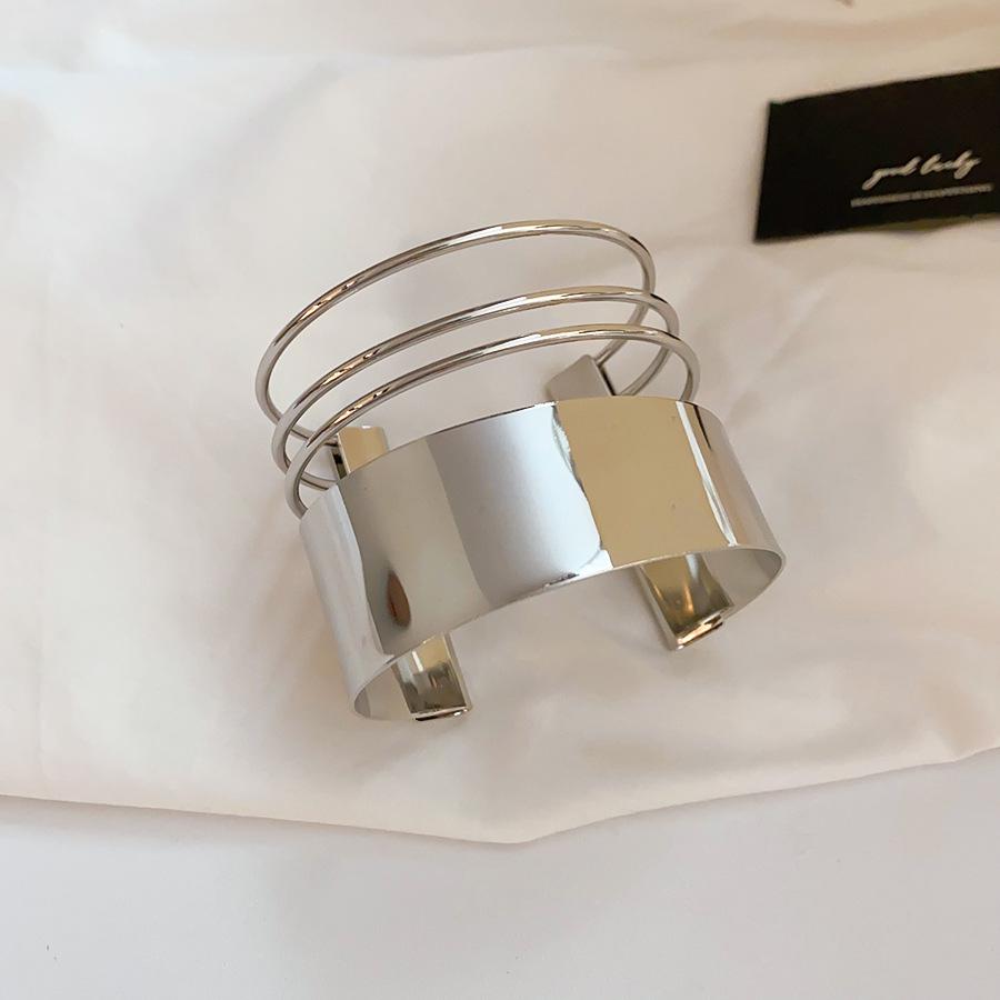 Sleek Multi-layer Geometric Openwork Bracelet for Women - Elegant High-end Fashion Jewelry