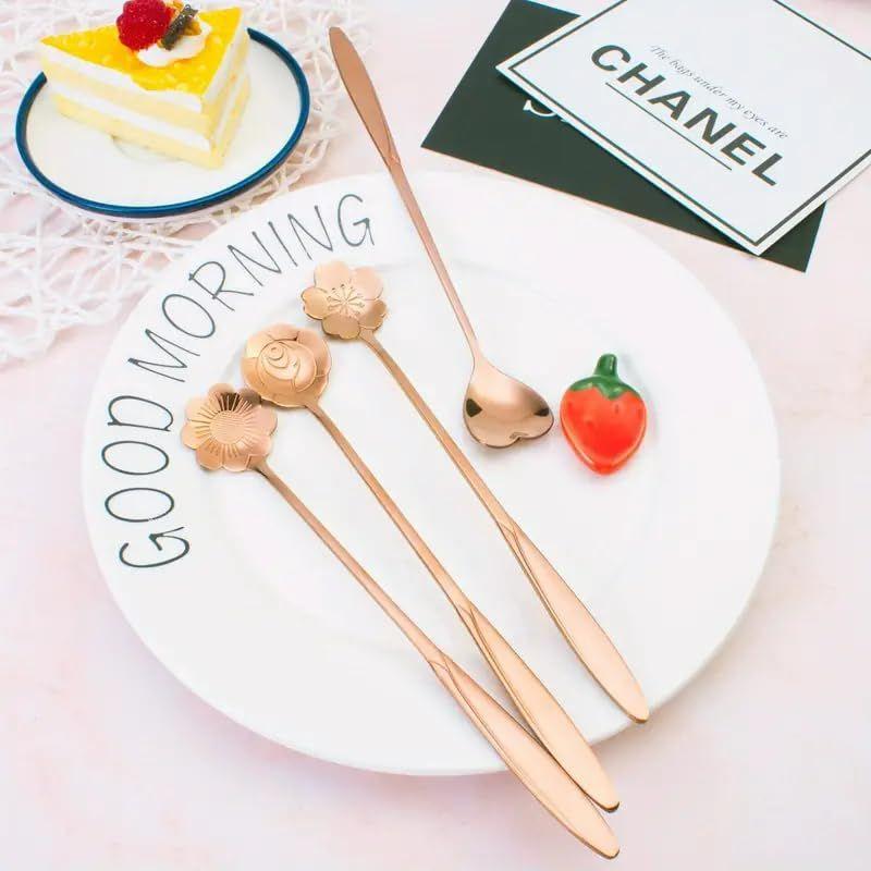 2Pcs Flower Dessert Spoons, Coffee  Stainless Steel Sugar Spoon Small Tea Spoons Cafe Bar Spoon Cute Coffee Teaspoon Mini Tableware, 4 Styles (Gold)