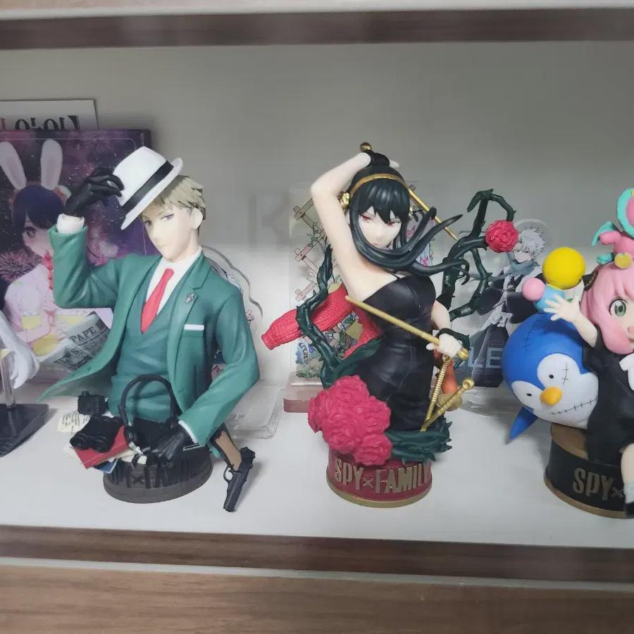 

Spy Family Mega House Limited Edition Figure