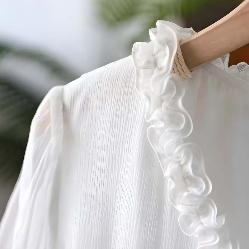 Lockeres und bequemes weißes Boho-Maxikleid für den Sommer