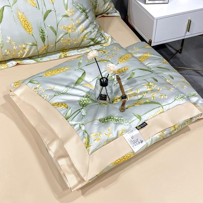 Summer Blanket Quilt King Queen Size Home Bedding Blanket Comforter Light Luxury Washed Silk Sleep Summer Quilt