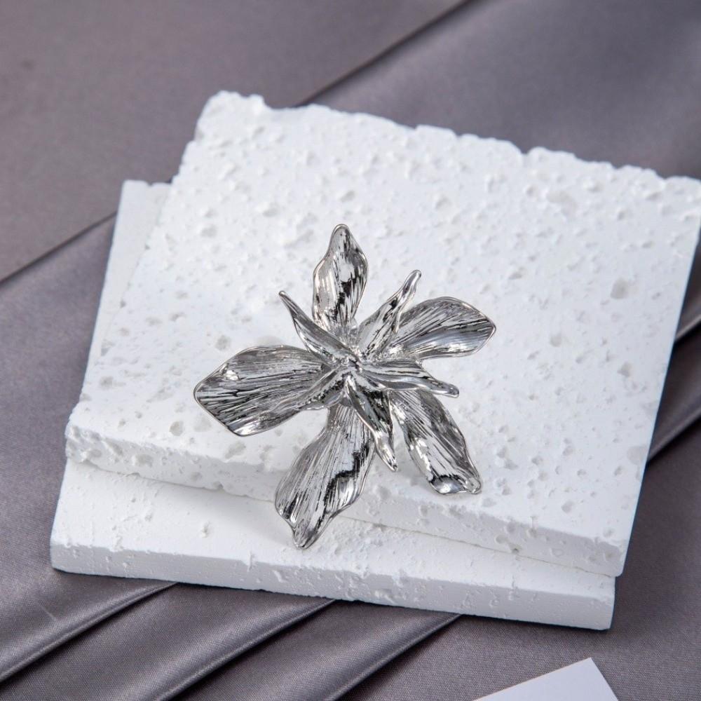 Zinc Zinc Alloy Metal Flower Ring Adjustable Irregular Geometric Petal Ring New Gold Big Floral Ring  Party