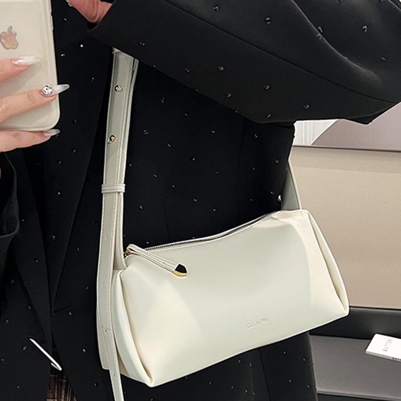 New simple Mori lightweight underarm pillow bag trendy women's bag small fresh shoulder messenger bag elegant shoulder bag