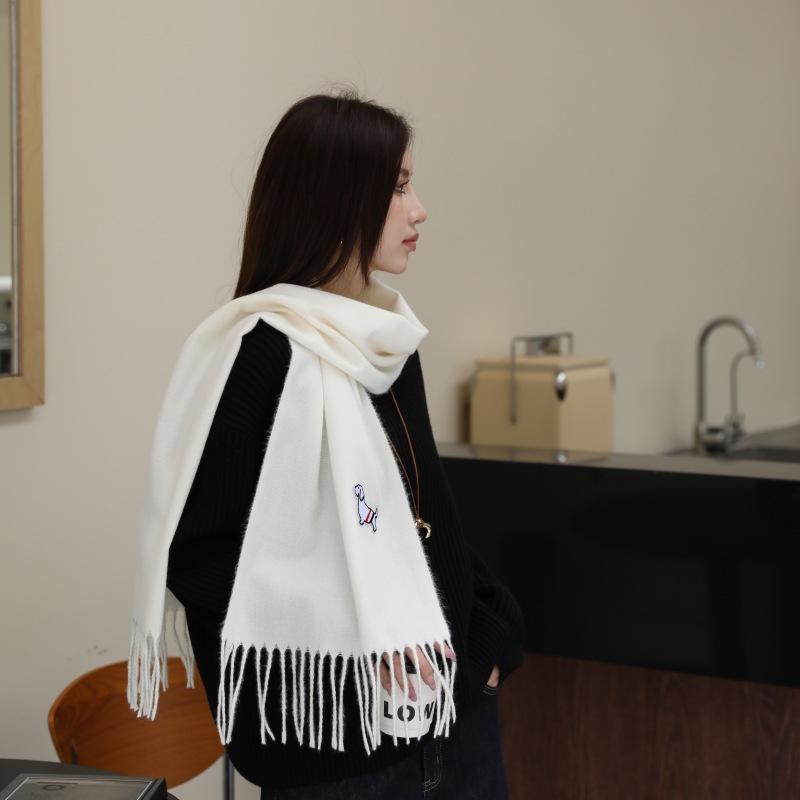 Selected Australian Wool Solid Color Scarf British Classic Unisex Couple Winter Warm Embroidered Scarf