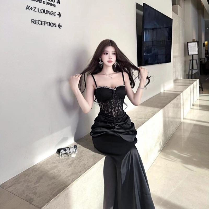 Elegant Satin Spaghetti Strap Evening Gown